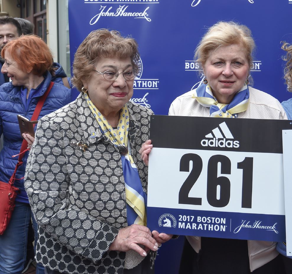 Gloria Ratti (at
left) alongside
B.A.A. President
Joann Flaminio
and running
pioneer
Kathrine Switzer
celebrating the
retirement of
Switzer's famed
number 261.